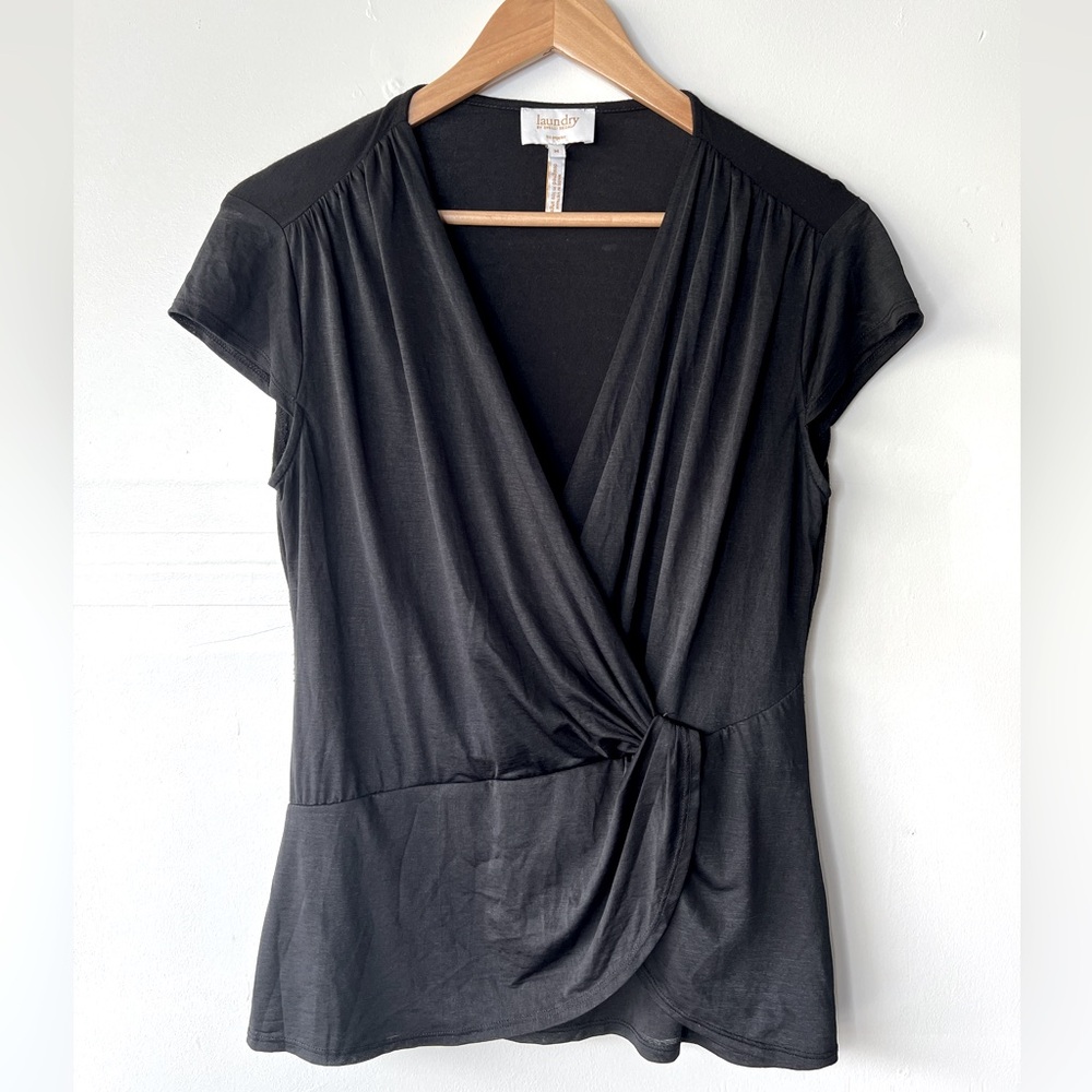 Laundry by Shelli Segal Black Cross Front Top, M